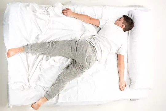 Dampak Buruk Kebiasaan Tidur Telungkup: Lebih dari Sekadar Masalah Punggung